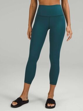 Lululemon Align Ribbed High-Rise Pant 25"
Green Jasper Size 4